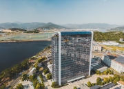 宝马沈阳生产基地第六代动力电池项目建筑封顶