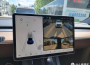 特斯拉改善互联网连接 并在软件更新中添加直观的倒车功能