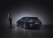 将于4月中旬开启预售，保时捷新款Taycan家族全球首发