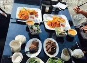 车企直播间卖牛排，高合终于懂互联网了？