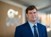 普通员工的312倍！福特汽车CEO 2023年薪酬同比增长26%