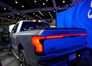 福特汽车上调部分F-150 Lightning车型的售价，最多上涨10,000美元