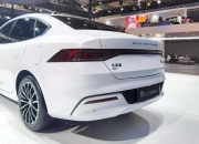 北京车展亮相 比亚迪秦L官图正式发布